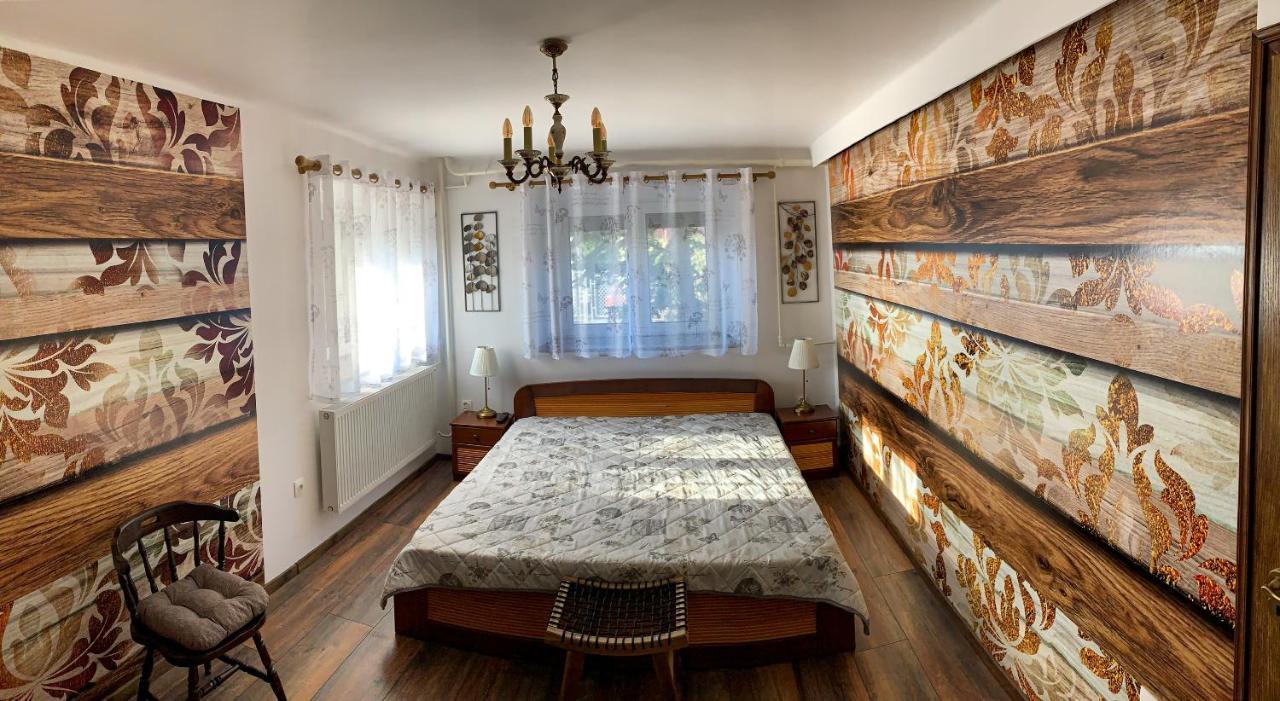 T.H.Ny Village Inn Cottage Тихань Екстер'єр фото